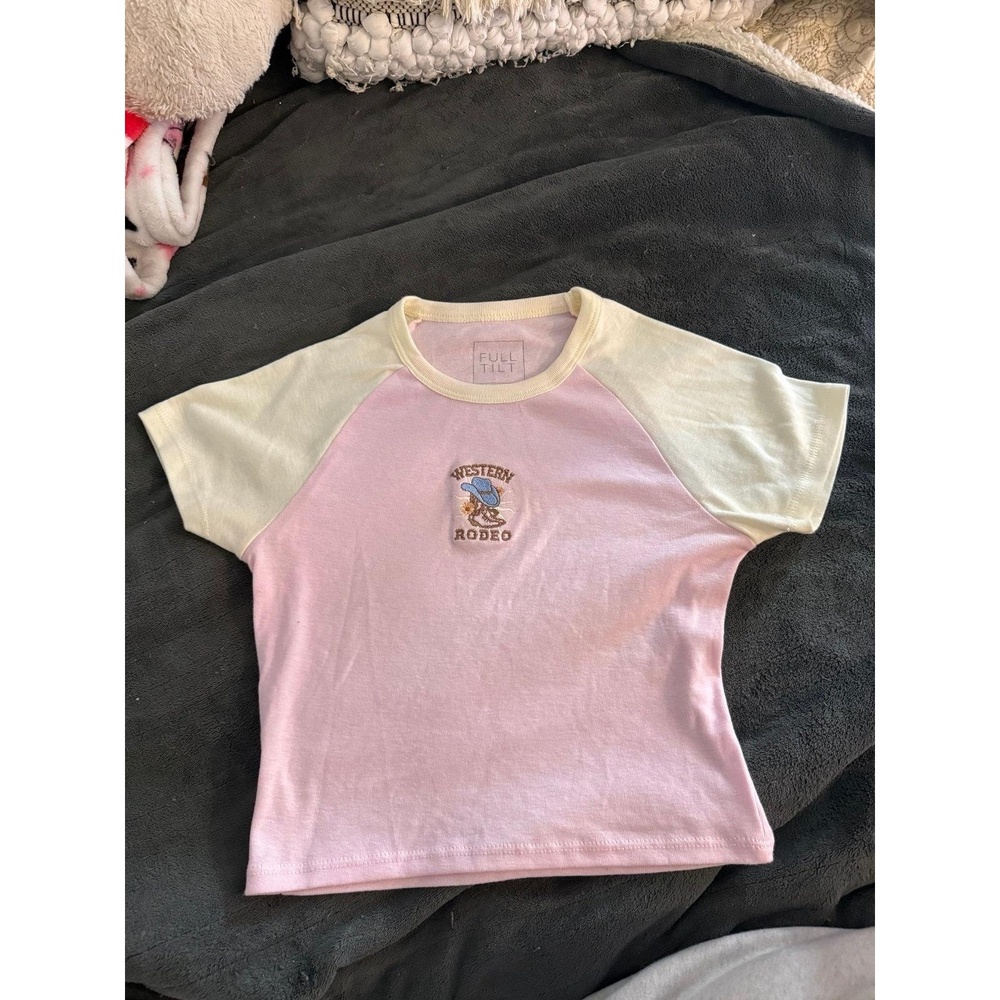 Full Tilt Western Rodeo Raglan Tee Pink Size Medium